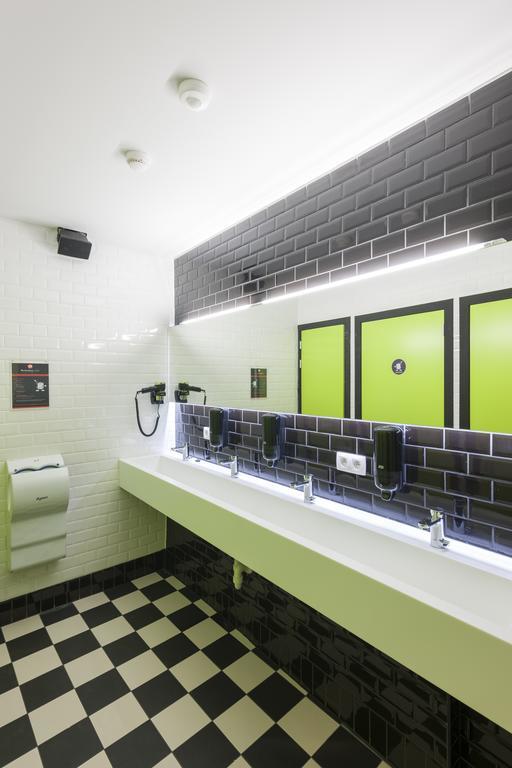 Backstay Hostel Гент Стая снимка