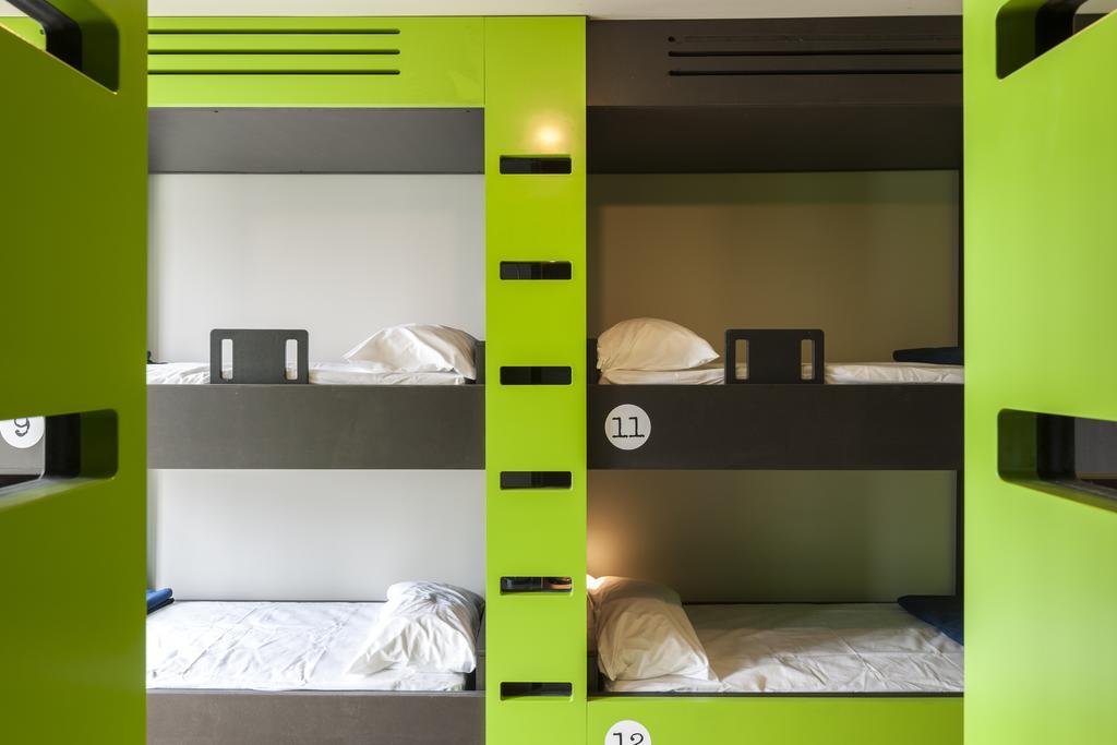 Backstay Hostel Гент Стая снимка