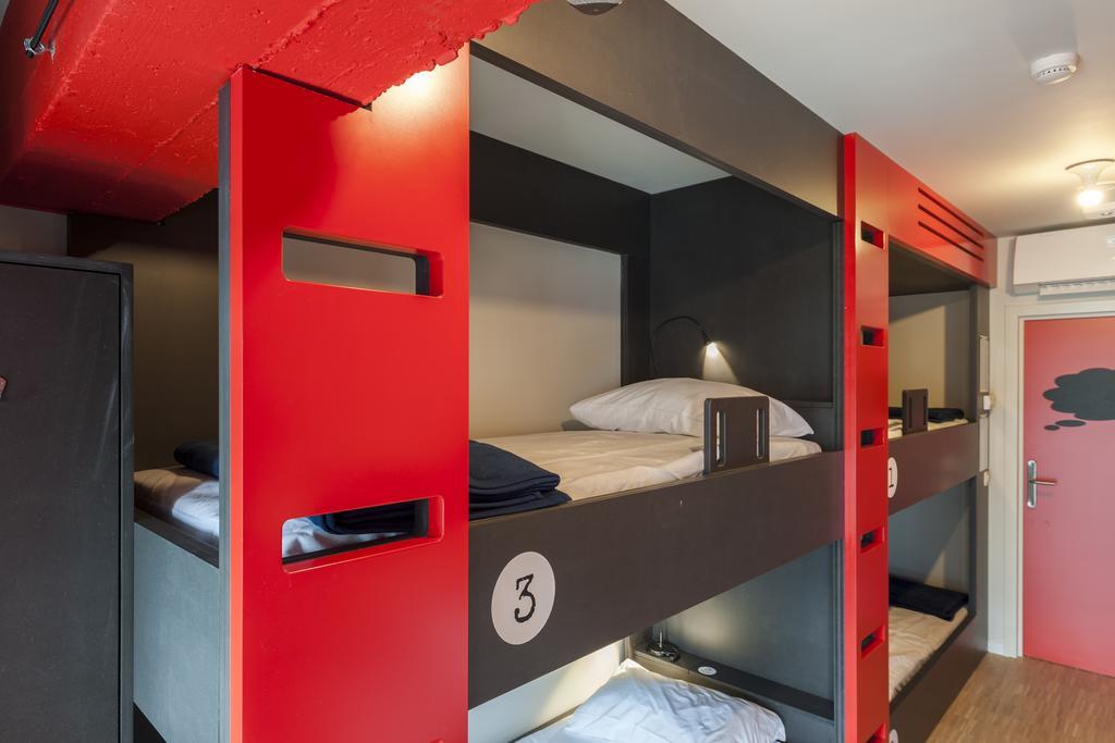 Backstay Hostel Гент Стая снимка